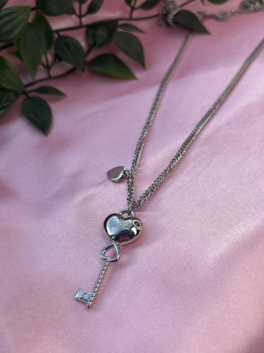 Macy x/l necklace 27” stainless steel / water resistant / tarnish resistant