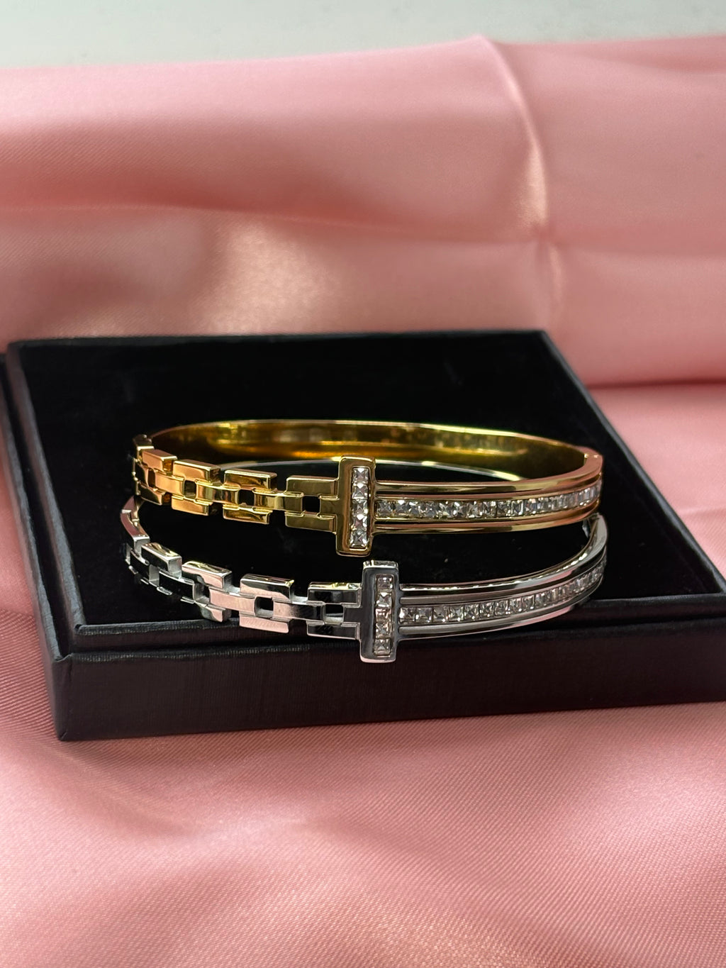 Inspired bangle / 18k gold plated stainless steel / silver & gold